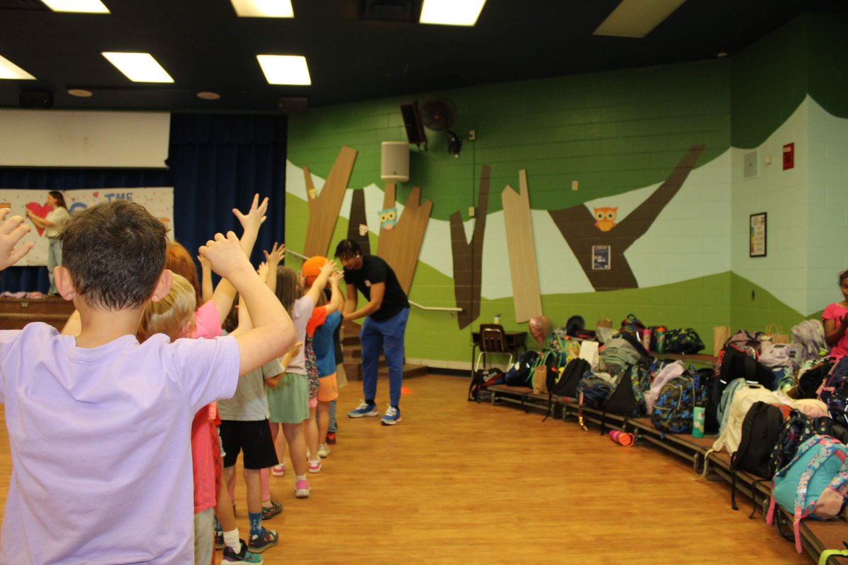 Devin Moore (@realdevinmoore3) on Twitter photo The students at Hidden Oak Elmentary and I enjoyed games that emphasized teamwork and togetherness today. It was a time to remember! <a href="/Fl_Victorious/">Florida Victorious</a> <a href="/TheEdFoundation/">The Ed Foundation</a> #FVFoundation The students at Hidden Oak Elmentary and I enjoyed games that emphasized teamwork and togetherness today. It was a time to remember! <a href="/Fl_Victorious/">Florida Victorious</a> <a href="/TheEdFoundation/">The Ed Foundation</a> #FVFoundation