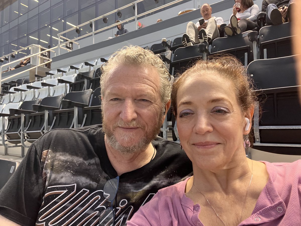 RacingLady88's tweet photo. #Nascar living our best lives ⁦@DAYTONA⁩ https://t.co/gxwSARiiUG