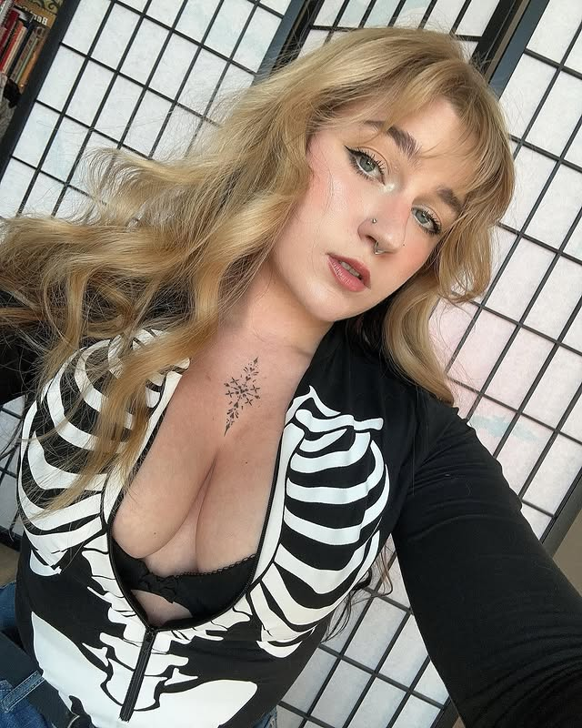 Kara Danvers, known to the world as Supergirl, is the biological cousin of Kal-El, better known as Superman. Raised on Earth after the destruction of Krypton, she shares many of the same superpowers as her cousin,