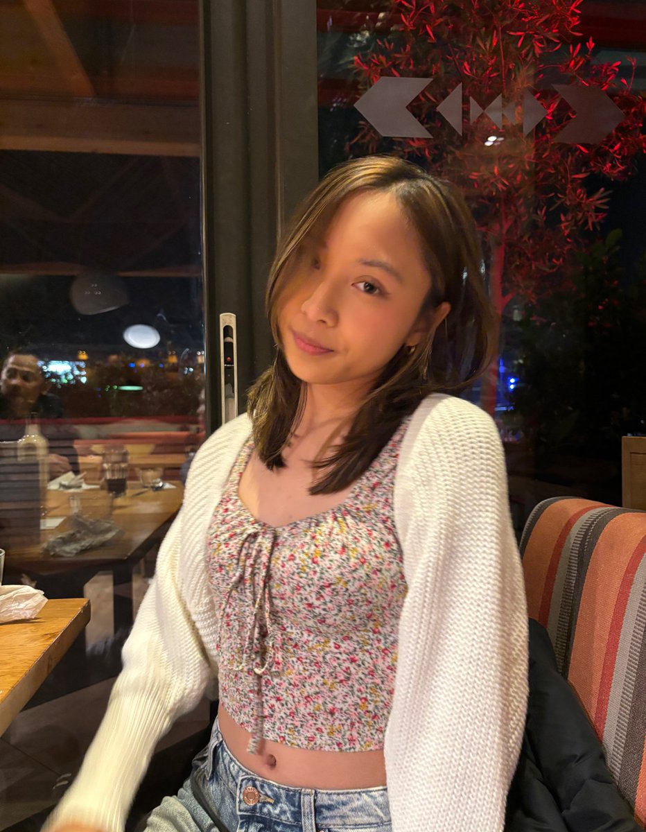 elvina tweet media