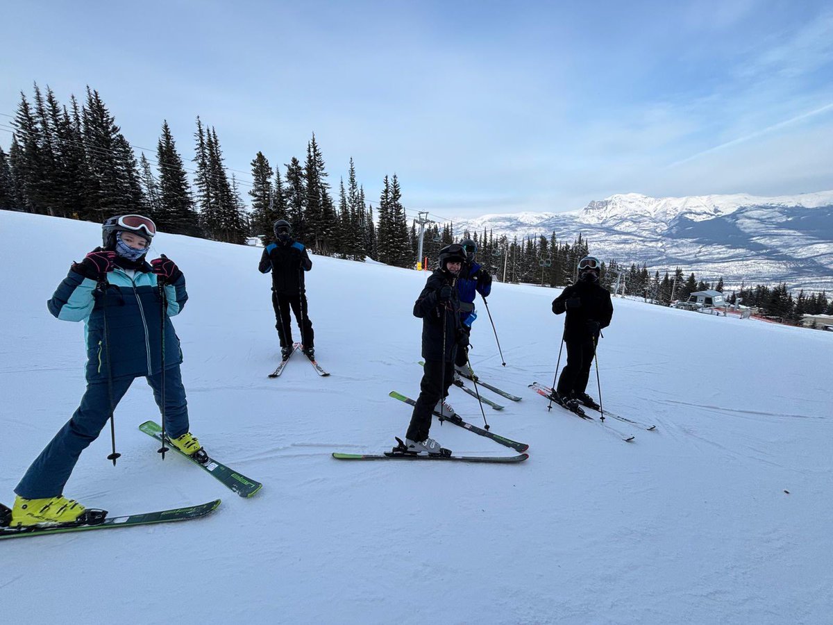 SandSkiTrip tweet media