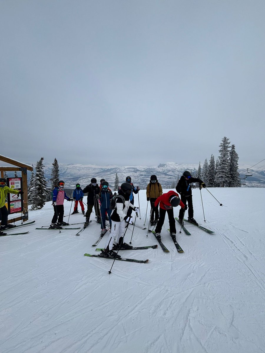 SandSkiTrip tweet media