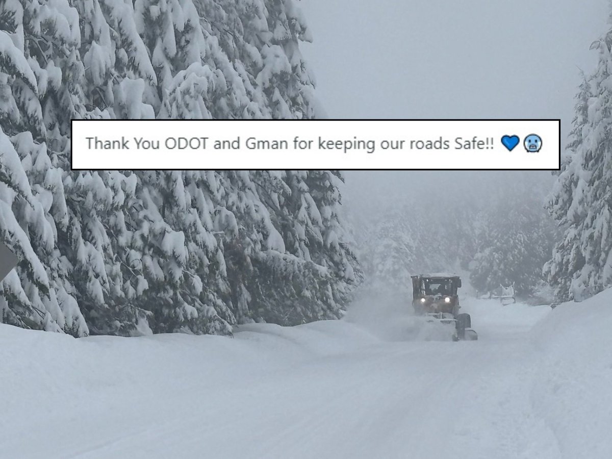 OregonDOT's tweet image. Thank you for showing our crews some love this past week 💗 They've been working long days in tough conditions around the state. We (behind the computer here) love when we get to show them that people really appreciate what they do. Happy Valentine's Day! 💘