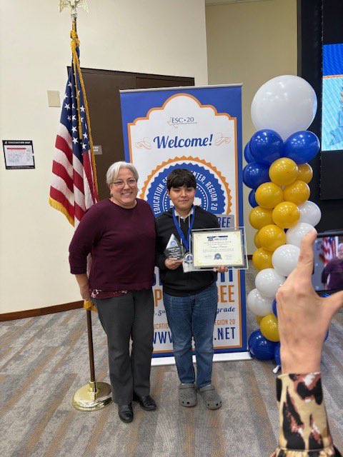 teacher_sigala's tweet photo. Congratulations to 8th grader Santiago Paramo who represented Northside middle schools in the Spanish Spelling Bee at Region 20. He got π₯place! ππ #rosslegends #heartofarebel https://t.co/wOyHBGL2kY