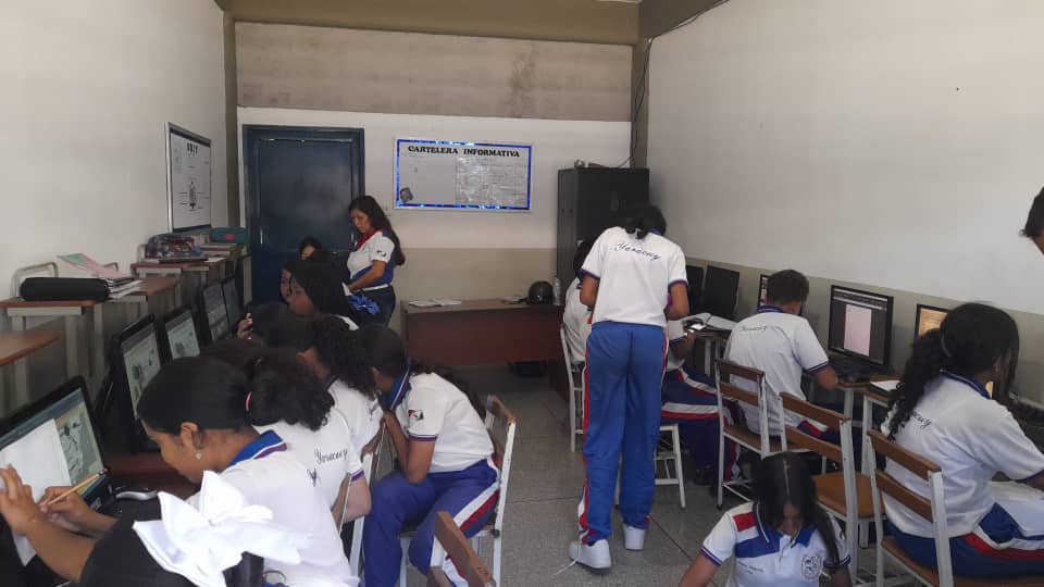 Fundabit Yaracuy (@fundabit_yaracu) on Twitter photo #14Feb 🖥️ Estudiantes de 3.° año "U", docente Neida Pineda, del CETD "Prof. Gilbert Osorio", realizan en el CBIT "Talento Deportivo Yaracuy" mapa geográfico sobre "las cuencas hidrográficas de Venezuela. Tutor Tom Zambrano.
@MPPEDUCACION
<a href="/Fundabit_/">FundabitOficial</a>
#SomosFundabit #14Feb 🖥️ Estudiantes de 3.° año "U", docente Neida Pineda, del CETD "Prof. Gilbert Osorio", realizan en el CBIT "Talento Deportivo Yaracuy" mapa geográfico sobre "las cuencas hidrográficas de Venezuela. Tutor Tom Zambrano.
@MPPEDUCACION
<a href="/Fundabit_/">FundabitOficial</a>
#SomosFundabit