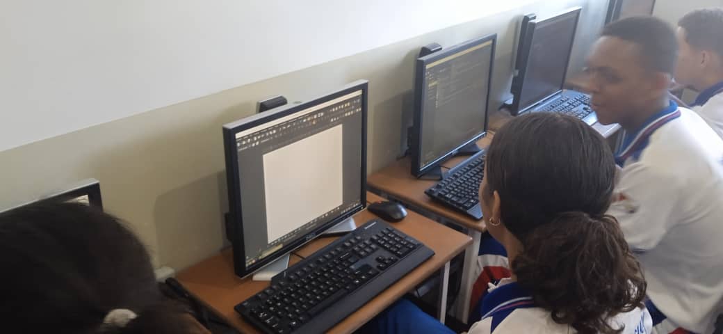 Fundabit Yaracuy (@fundabit_yaracu) on Twitter photo #14Feb 🖥️ Estudiantes de 3.° año "B", docente Gerson Serrano, del CETD " Prof. Gilbert Osorio", realizan en el CBIT "Talento Deportivo Yaracuy" actividad "Pasos para usar las herramientas ofimaticas en software libre". Tutor Tom Zambrano.
@MPPEDUCACION
<a href="/Fundabit_/">FundabitOficial</a>
#SomosFundabit #14Feb 🖥️ Estudiantes de 3.° año "B", docente Gerson Serrano, del CETD " Prof. Gilbert Osorio", realizan en el CBIT "Talento Deportivo Yaracuy" actividad "Pasos para usar las herramientas ofimaticas en software libre". Tutor Tom Zambrano.
@MPPEDUCACION
<a href="/Fundabit_/">FundabitOficial</a>
#SomosFundabit