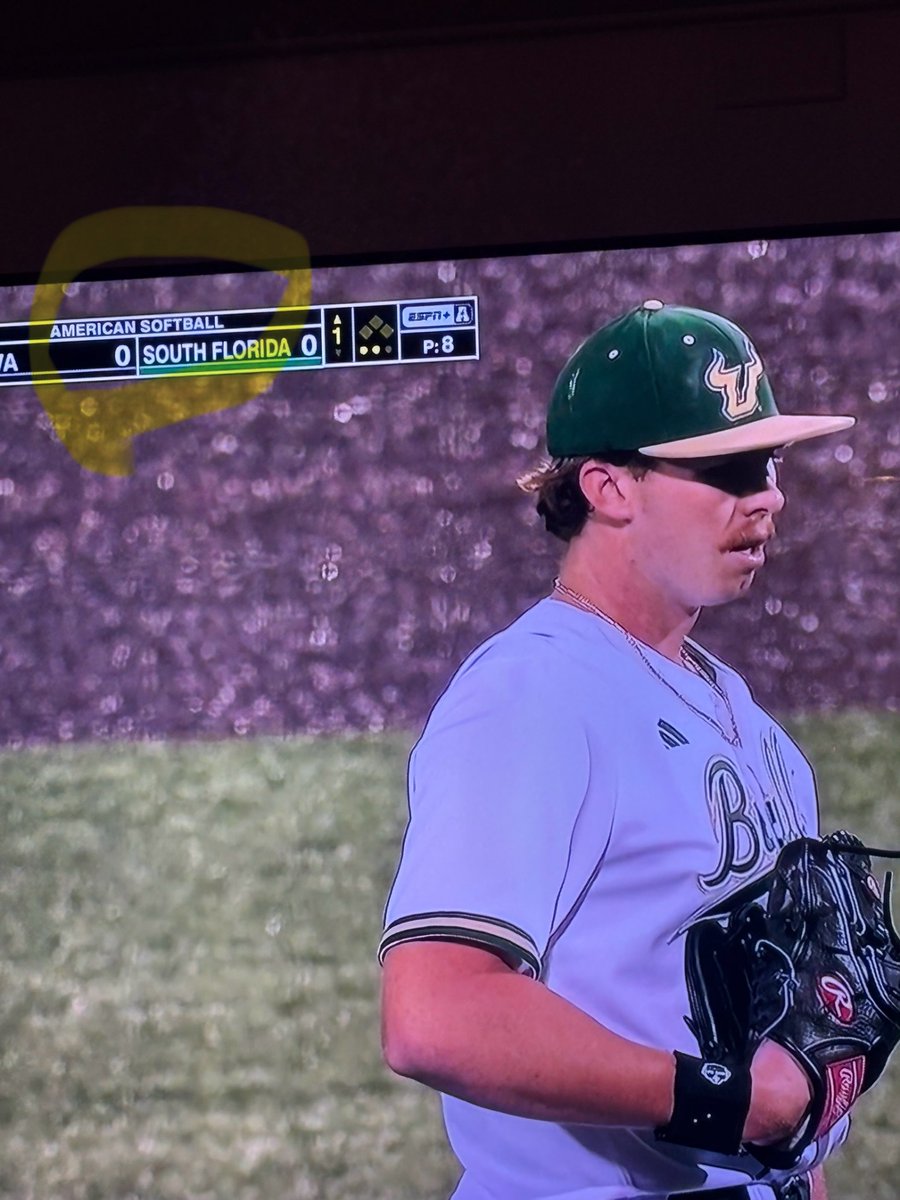 RHohanshelt's tweet photo. Hey @USFBaseball.  Playing softball tonight huh? https://t.co/79XIWc0CCY