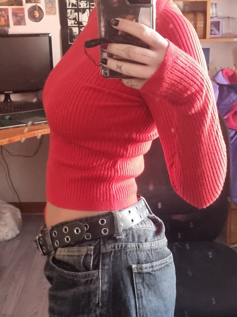 †laura𓁿 tweet media