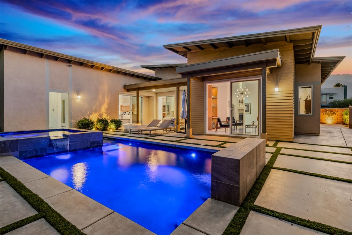 real_brianpiper's tweet photo. OPEN HOUSE: Saturday the 15th from 11am-2pm
Join us for an exclusive open house at this stunning Palm Springs retreat! This home offers the perfect blend of luxury, comfort, and iconic desert style.
#PalmSprings #modernismweek #luxuryhome
https://t.co/8x6p8BUqZK https://t.co/pzPbKZ33QK