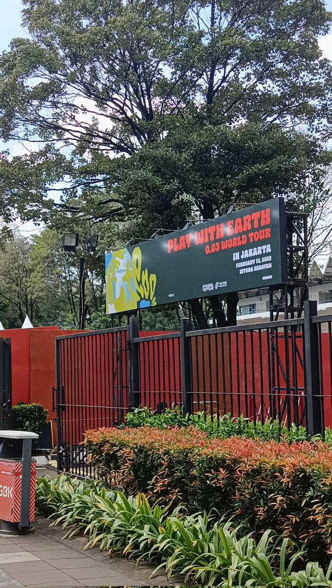 dumbaktesh's tweet photo. Kamis lalu konser Wave to Earth dan merasa senang dilayani dengan semestinya sama promotornya. Kebiasaan didzalimi promotor, sekalinya dikasih bare minimum langsung seneng 😭🫵

Kudos buat @ckstarid 🙌 

THREAD BARE MINIMUM WHAT PROMOTOR SHOULD DO https://t.co/gT8MmAMuUs