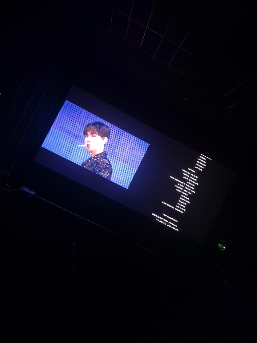ValenKim8's tweet photo. My valentine date 🥰😍 @B_hundred_Hyun

#백현아오늘은    
#BornToBeLONSDALEITE 
#BAEKHYUN #백현 
#BAEKHYUNinCINEMAS 
#Lonsdaleite_dot_INCINEMAS https://t.co/gbf7AJimj0