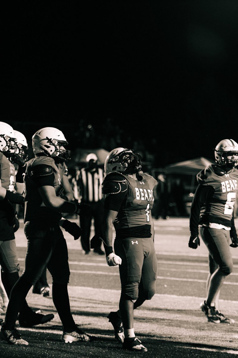 Blessed to receive an offer from Bridgewater College!!  @coachlemn <a href="/CoachGreen_2/">Dustin Green</a> <a href="/RHSBears_FB/">Riverbend Football</a> <a href="/wft3coach/">Billy Thomas</a> <a href="/CoachJSharon/">Coach Sharon</a>