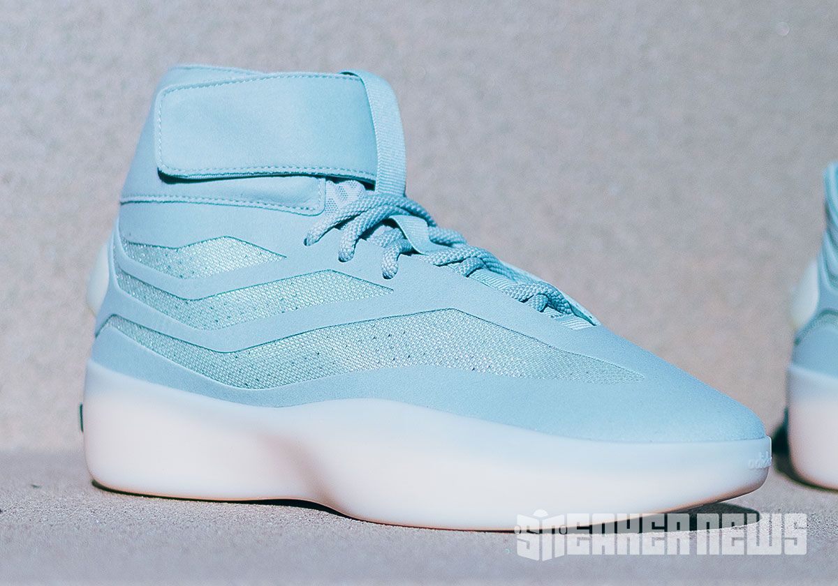 Fear of god one is green the other is pink basketball shoes adidas Fear of God Athletics I Basketball Carbon Men main image 4