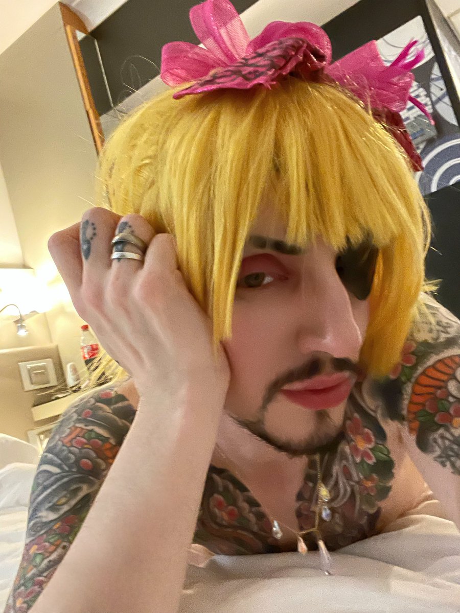 Everyone posting Goromi pics has really made me wanna do Goromi