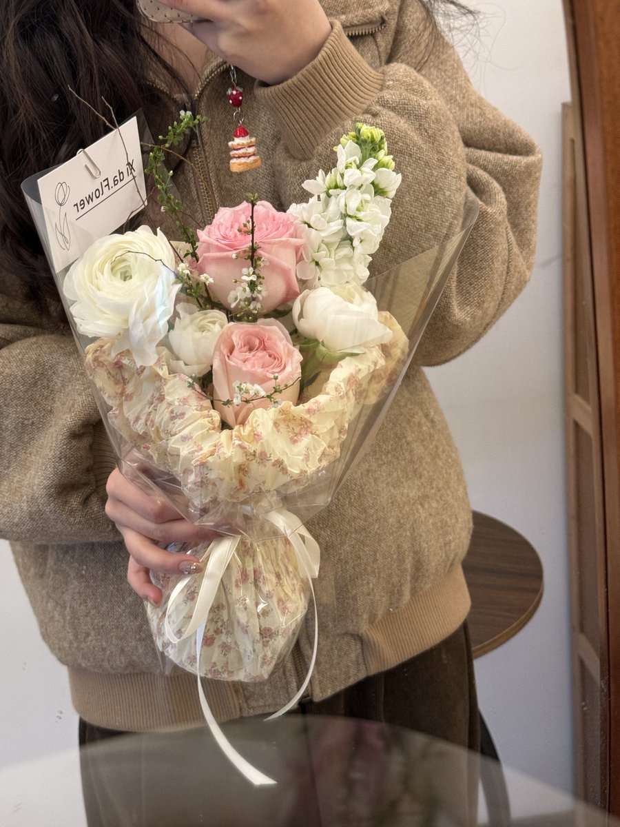 I should start a flower shop business! Does that sound like a good idea? 😛
