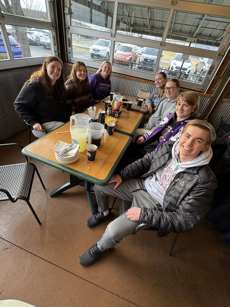 Let’s go, Tigers! Districts Pizza Party