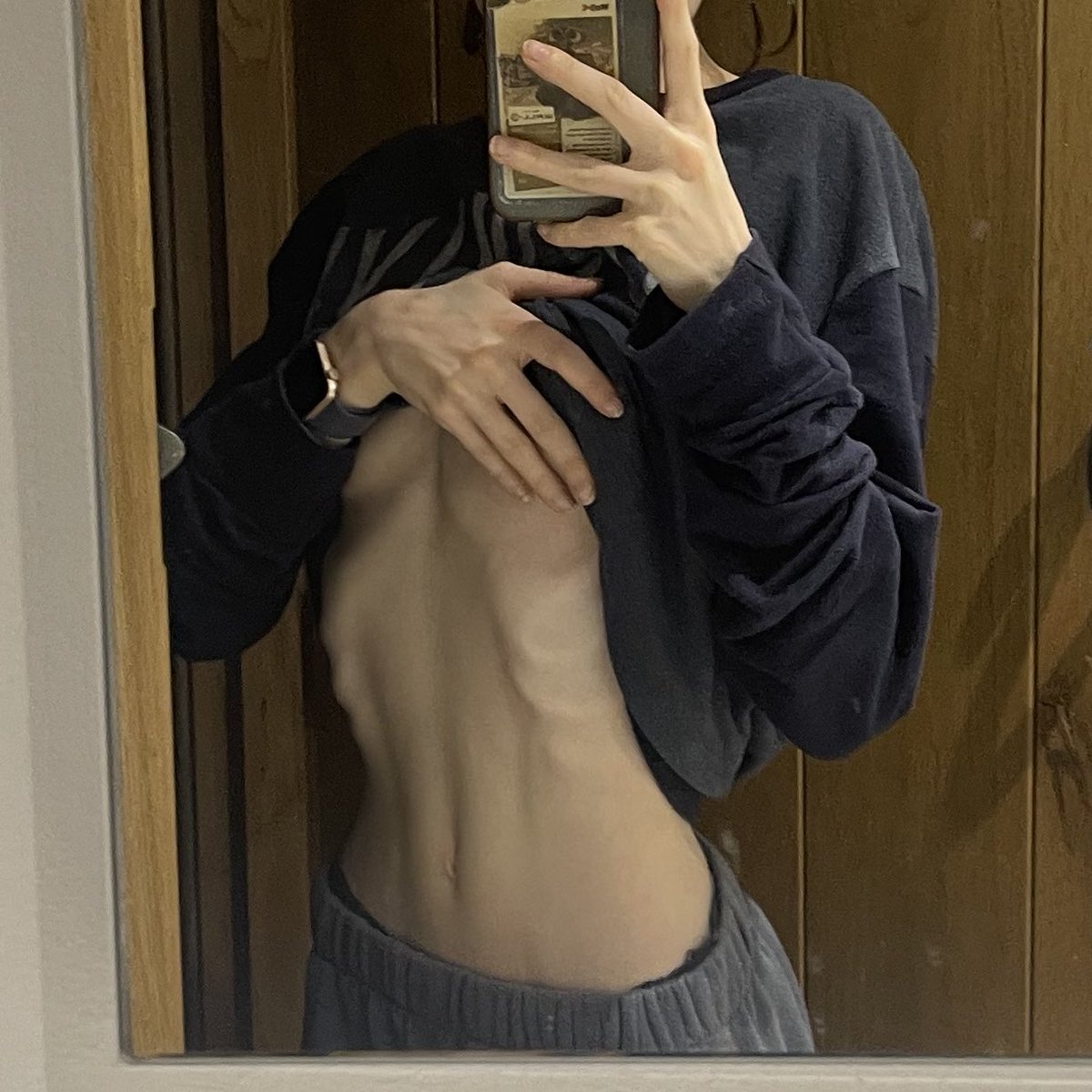 ghostoftine's tweet photo. I have never felt bigger, it’s torture https://t.co/GxUQ6QpGLu