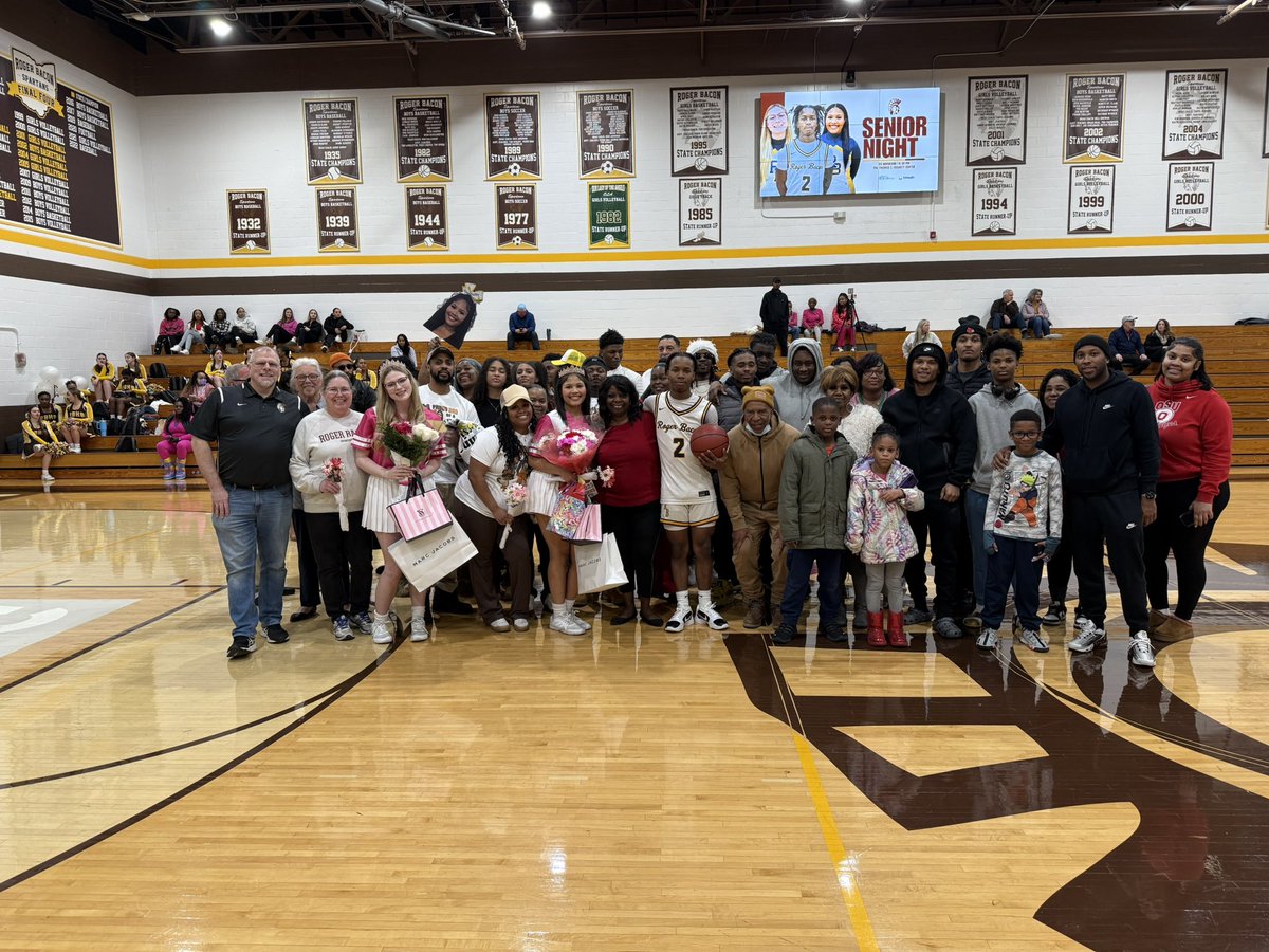 Roger Bacon Athletics (@rbspartans) on Twitter photo Thank you, Seniors!
Before tonight’s game against Norwood, we honored Kat Beyer and Saryate Harris from Cheer, and Boys Basketball’s lone senior, Josh Cook!
We 🤎 our Seniors. Thank you for all you have done!
#HailSpartans | <a href="/RogerBaconHS/">Roger Bacon High School</a> Thank you, Seniors!
Before tonight’s game against Norwood, we honored Kat Beyer and Saryate Harris from Cheer, and Boys Basketball’s lone senior, Josh Cook!
We 🤎 our Seniors. Thank you for all you have done!
#HailSpartans | <a href="/RogerBaconHS/">Roger Bacon High School</a>
