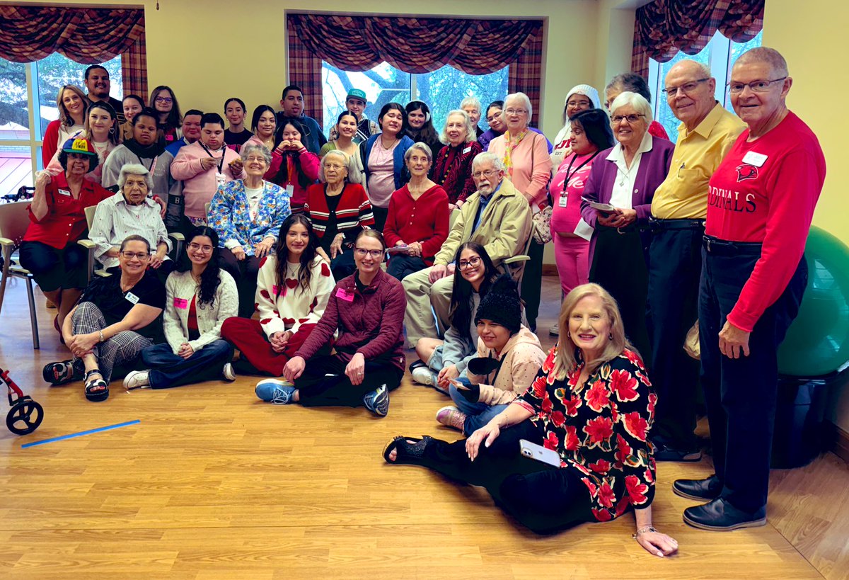 Fiona Hoffman tweet media