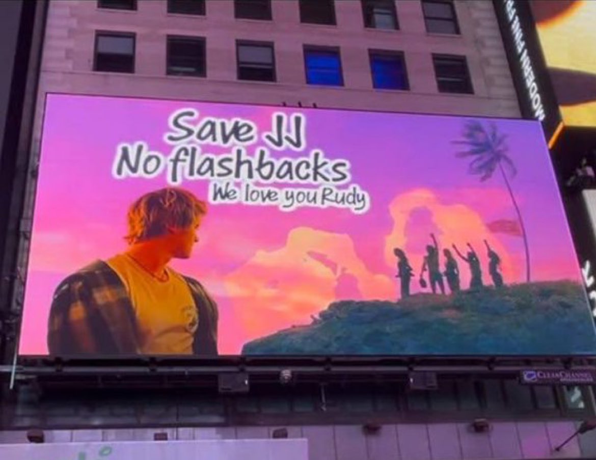 elriells's tweet image. “we love you rudy” once again yall look dumb as hell glazing a man who doesnt gaf about that character/show/fans