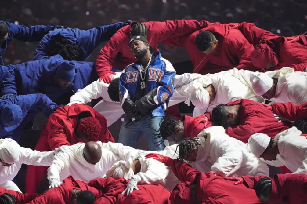 Kendrick Lamar’s Super Bowl show wasn’t about artistry—it was just fuel for drama. No real creativity, just a stage built to take shots at Drake. Hip-hop deserves better than this back-and-forth spectacle. #SuperBowl #KendrickLamar 
#drake