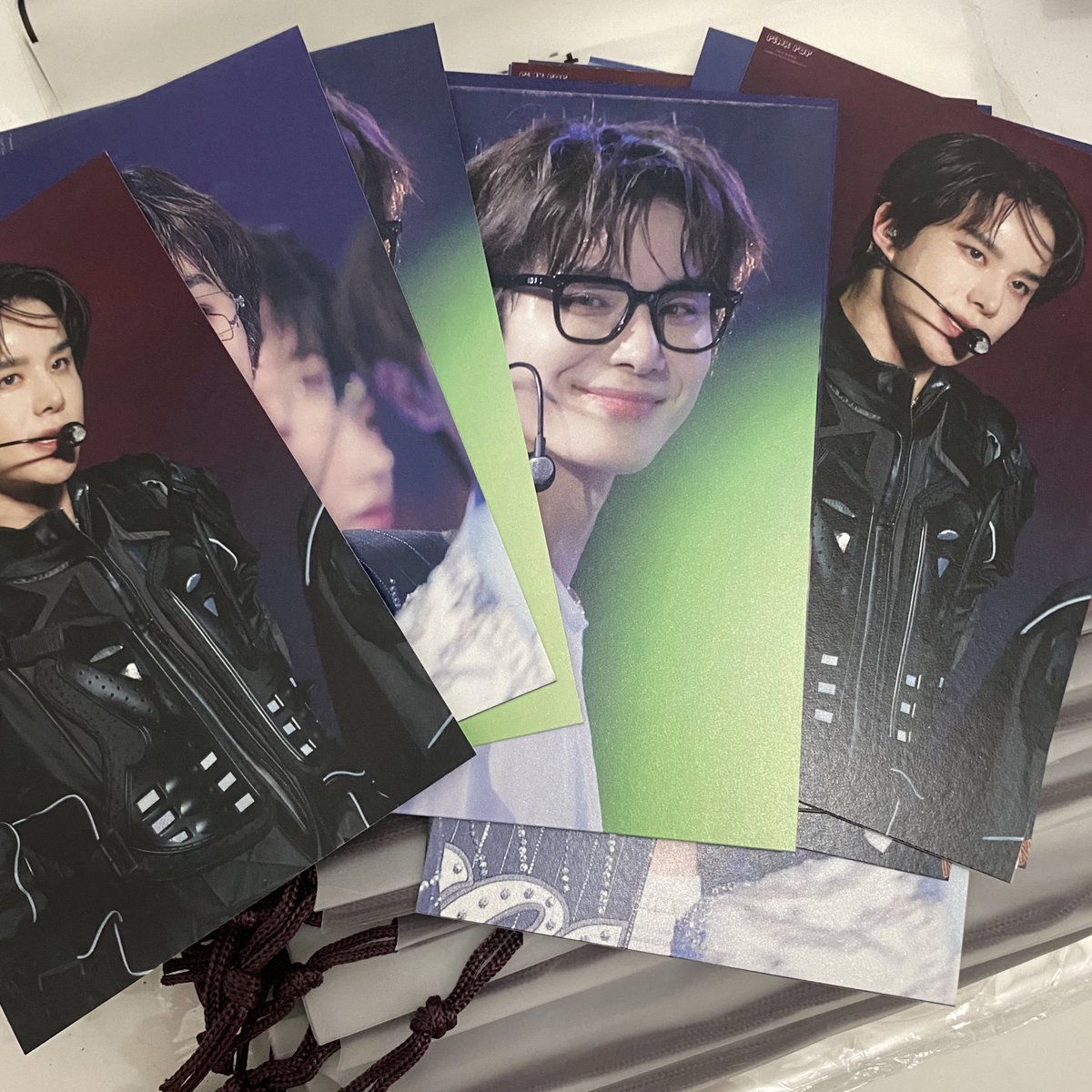 lastnamevy's tweet image. 500pcs freebies momentum dan akan aku bagi jadi 2 hari. ga sanggup bawanya kalau sehari😭😭