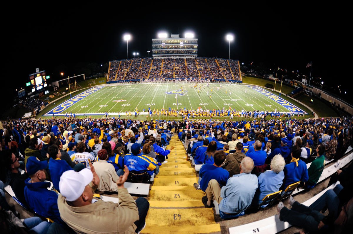 I’m blessed &amp; honored to receive an offer from <a href="/McNeeseFB/">McNeese Football</a> 💙💛

Thank you Coach <a href="/CoachTonyPec/">Tony Pecoraro</a> 
<a href="/4thQtMentality/">𝐂𝐨𝐚𝐜𝐡 𝐅𝐮𝐬𝐞</a>
<a href="/4thQuarterM7v7/">4th Quarter Mentality 7v7</a> 

<a href="/SWiltfong_/">Steve Wiltfong</a> <a href="/adamgorney/">Adam Gorney</a> <a href="/TomLoy247/">Tom Loy</a> <a href="/ChadSimmons_/">ChadSimmons</a> <a href="/CoachReedLive/">Carl Reed Jr.</a> <a href="/JimmySchofield1/">Jimmy Schofield</a> <a href="/GabyUrrutia247/">Gaby Urrutia</a> <a href="/DemetricDWarren/">Demetric D. Warren</a>

#GeauxPokes
