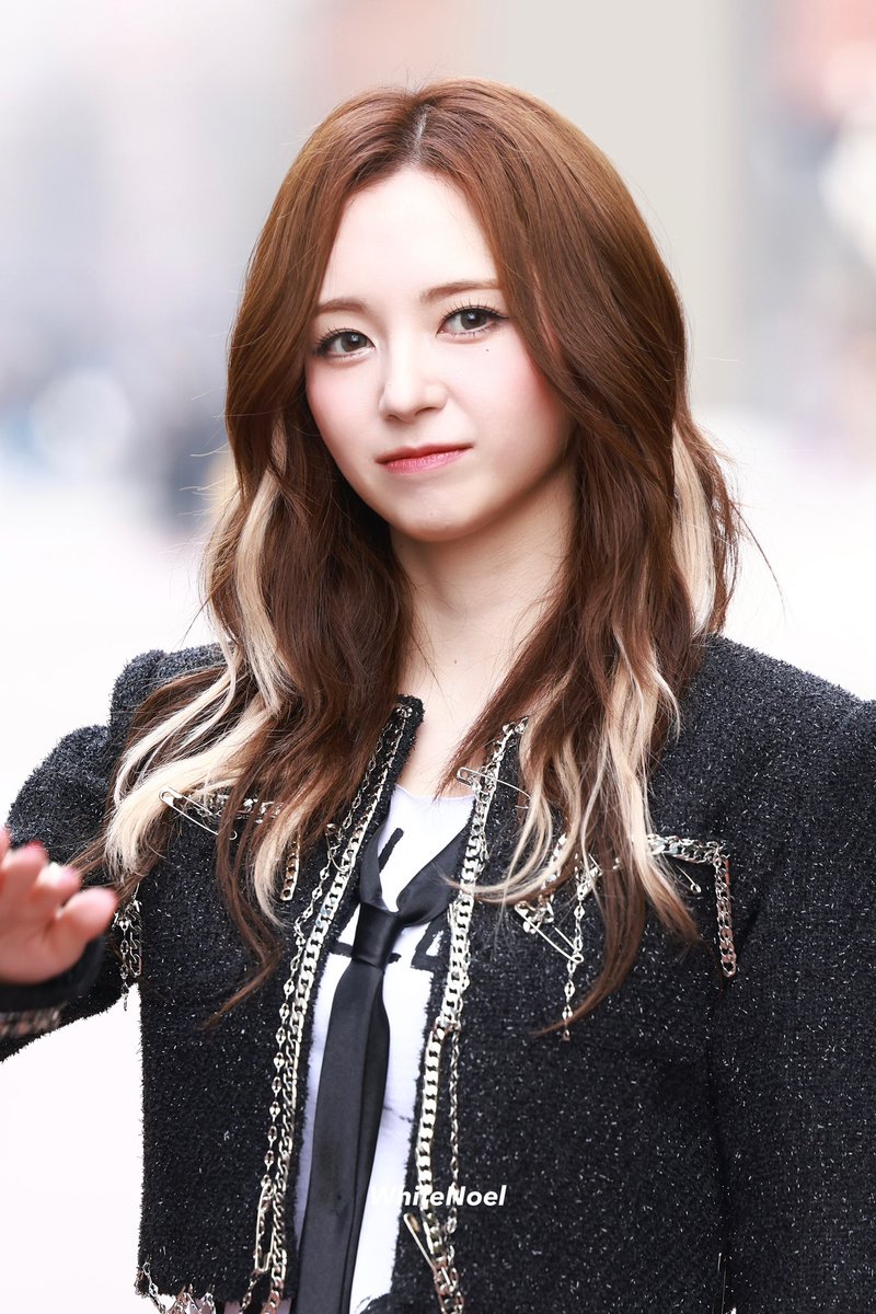 𝑾𝒉𝒊𝒕𝒆 𝑵𝒐𝒆𝒍✰⋆｡:ﾟ tweet media