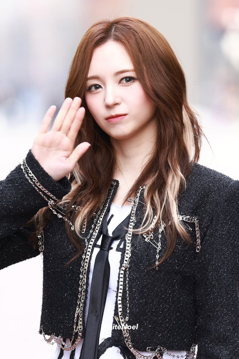 𝑾𝒉𝒊𝒕𝒆 𝑵𝒐𝒆𝒍✰⋆｡:ﾟ tweet media