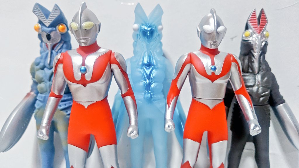 27cm ウルトラマン バルタン星人 分身金色カラー ソフビ 27cm ウルトラマン バルタン星人 分身金色カラー ソフビ
