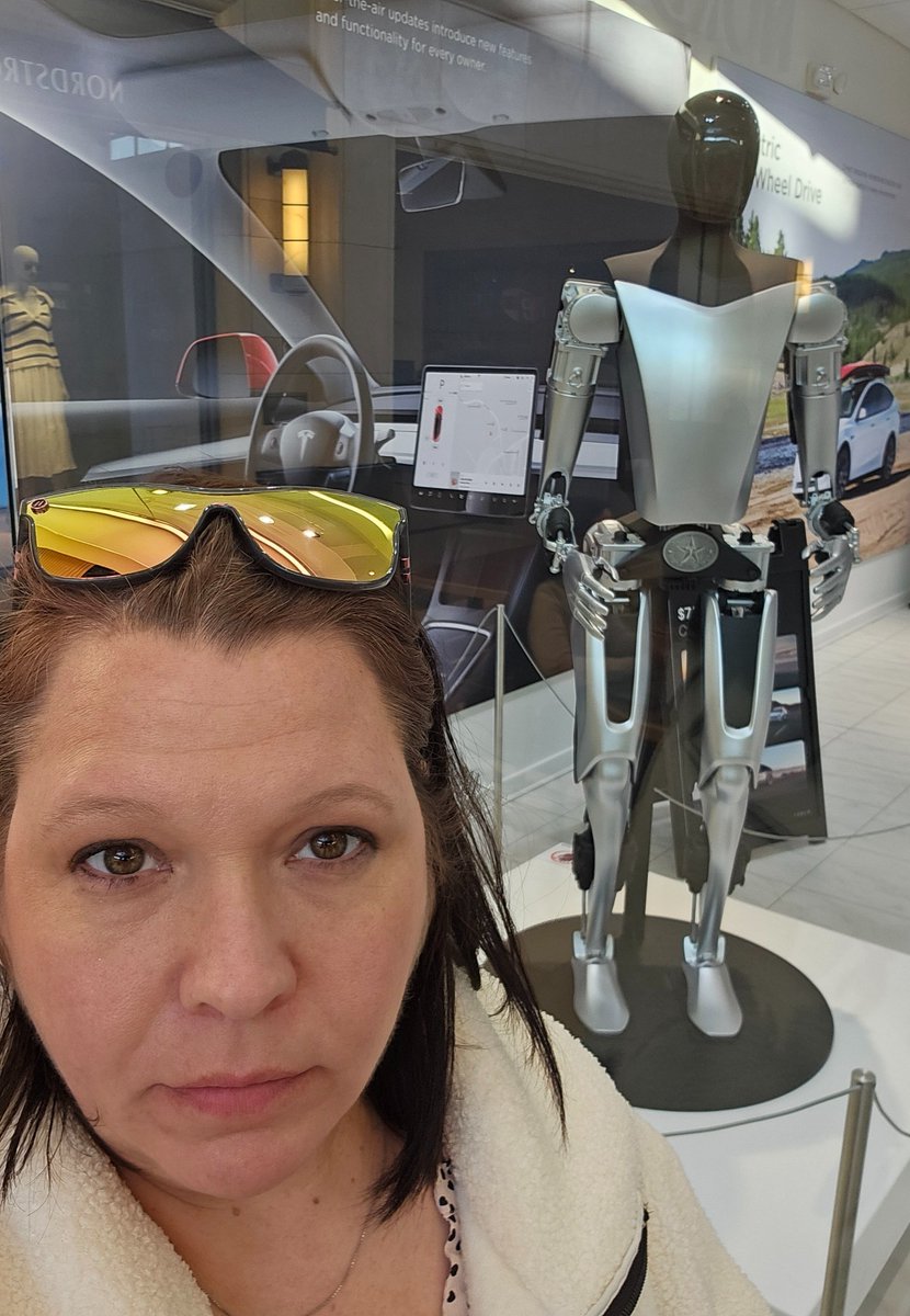 Okay I have a cleaning &amp; inspection business with a A+ rank on all my homes . I am the one who needs to train him to clean.  I bet you can train him to clean up that mess in Washington too. 🤣 🤣 🤣 
#ElonMusk #cleaning #cleaningservices #teslabot #Optimus #teslacommunity