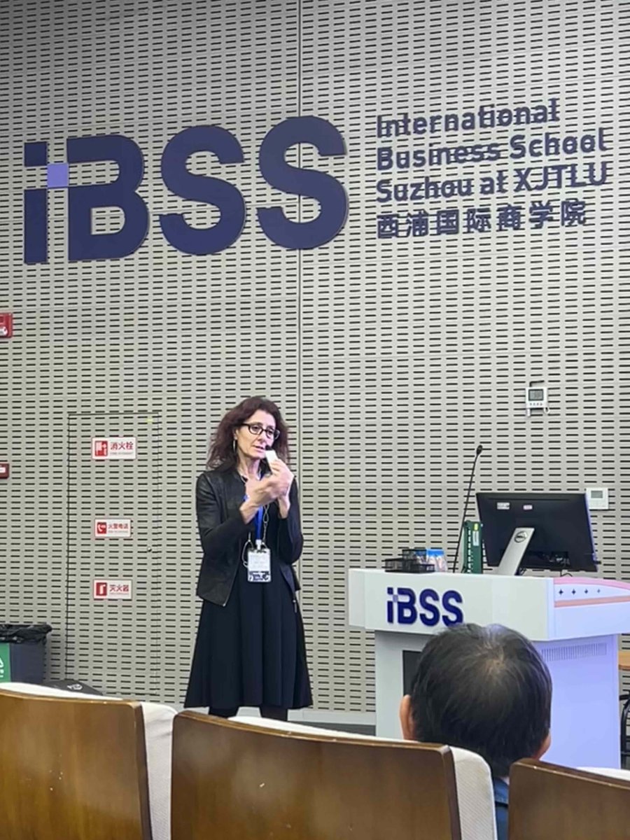 Paolo Pellizzari (@paolopellizzari) on Twitter photo Giulia Iori delivering a plenary talk at WEHIA 2025 in Suzhou #China <a href="/XJTLU/">Xi'an Jiaotong-Liverpool University</a> Insights on decentralized and fragmentd OTC markets <a href="/DipEcoUnive/">Ca' Foscari Economia</a> <a href="/CaFoscari/">Unive Ca' Foscari</a> Giulia Iori delivering a plenary talk at WEHIA 2025 in Suzhou #China <a href="/XJTLU/">Xi'an Jiaotong-Liverpool University</a> Insights on decentralized and fragmentd OTC markets <a href="/DipEcoUnive/">Ca' Foscari Economia</a> <a href="/CaFoscari/">Unive Ca' Foscari</a>