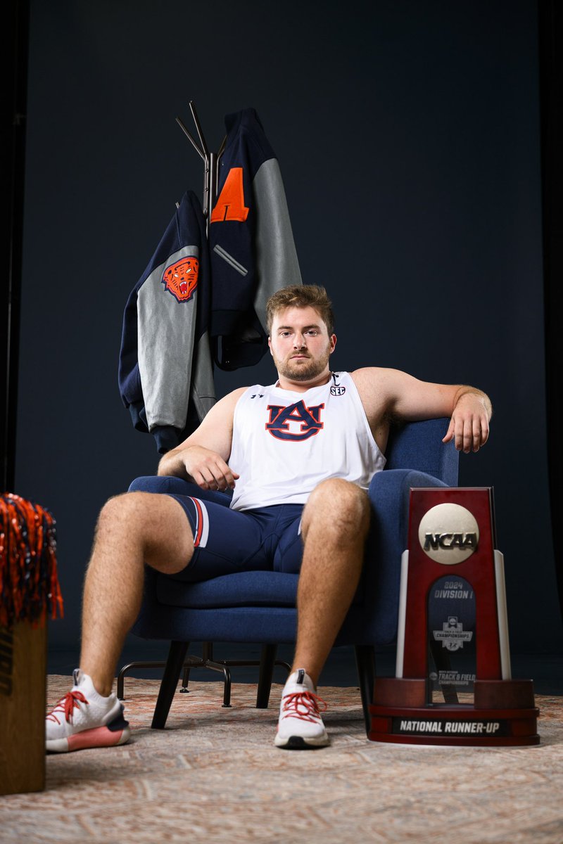 🥉🥉🥉

Kyle Brown takes bronze in the men’s weight throw invitational with a season’s best performance 

📐 22.39m

#WarEagle