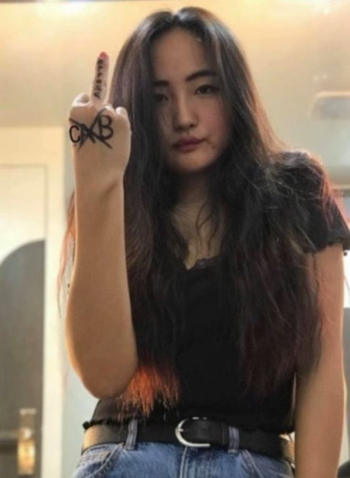 ra8470's tweet photo. Breaking News🚨- Former BiggBoss contestant #ChumDarang to be summoned by Mumbai Police For her Vulgar Anti-Indian remarks
Recently she Tried to shift the focus on #ElvishYadav so that her case could be overlooked
#RajatDalal #Bigboss18 #ChumDarang #goril https://t.co/e4EGOren7G