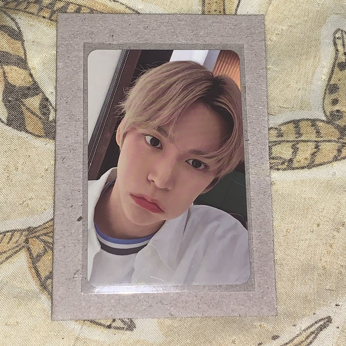 feedback super positivo pro <a href="/Toff_es/">𝖙𝖔𝖋𝖋𝖊</a> q me vendeu esse seok lindo 🥺 veio super bem embalado e com muitos brindes fofos, muito obrigada amg !! ♡