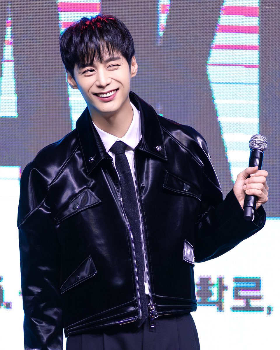 EU4RI_A's tweet photo. 241013 웰컴대학로 웰컴프린지
사의찬미
-
김우진 ㅣ #주민진 https://t.co/iqi00IE5k3