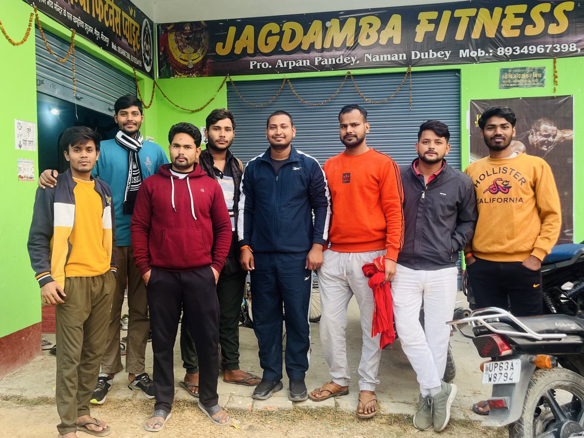 महंगे कपड़े तो दुकान के पुतले भी पहनते है 
पहचान बनानी है तो व्यवहार अच्छा रखो 

!! Good morning have a nice day !!