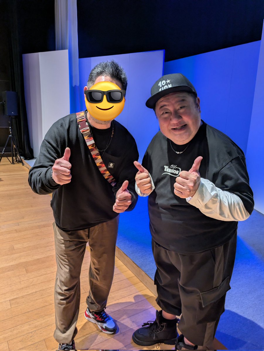 おはようございます☀😎
行って来ました福岡『ワルアガキ』🎙️😎コンビ結成35周年💪😎
田口浩正さん➕️芋洗坂係長=TENSION
生LIVEは最高で、ゲラ笑いの連発っ😂😎😂
15日㈯当日チケットが残り僅か🎙️😎
ぜひぜひ皆さん二人のLIVEへ、間近で見れるチャンスよ〜爆笑の渦に包まれて来て♥😎♥