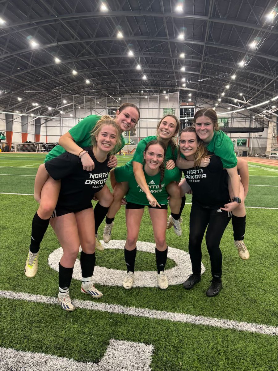 UNDsoccer's tweet photo. Two tournament days, double the fun!!

#UNDproud | #LGH https://t.co/mFmvSVS8rR
