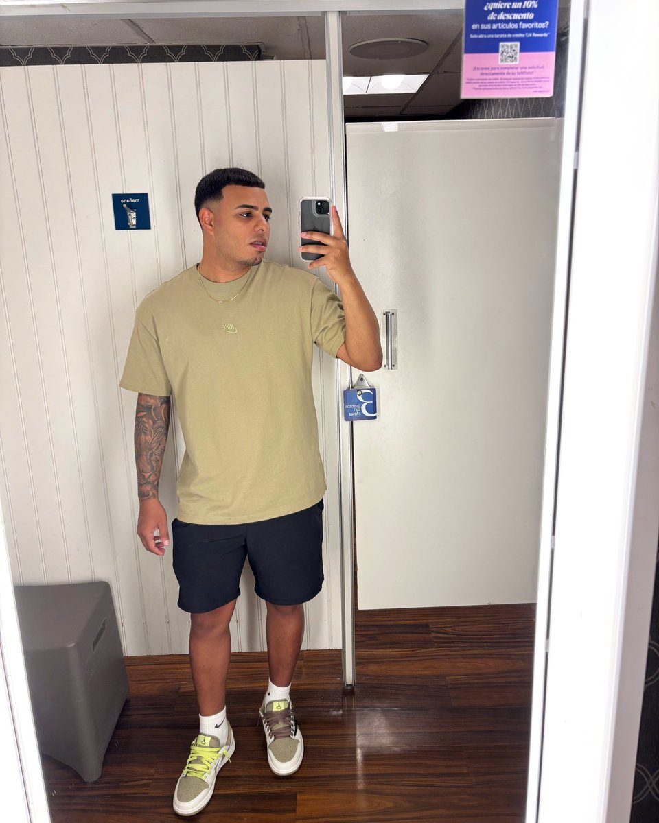 ErickJousee's tweet image. 