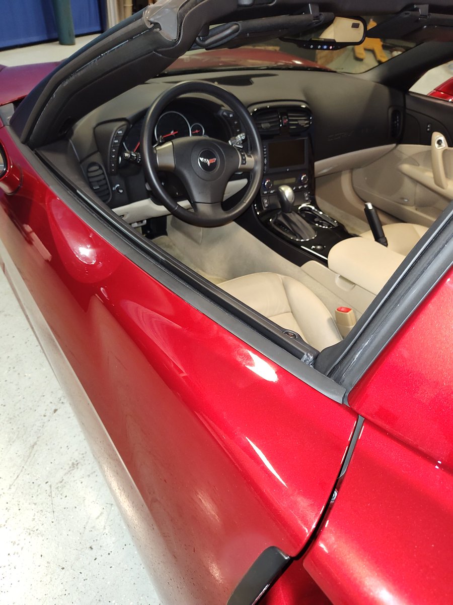 RedWolf_19's tweet image. Cool Vette says #topsoff

#FridayMotivation 
#Corvette