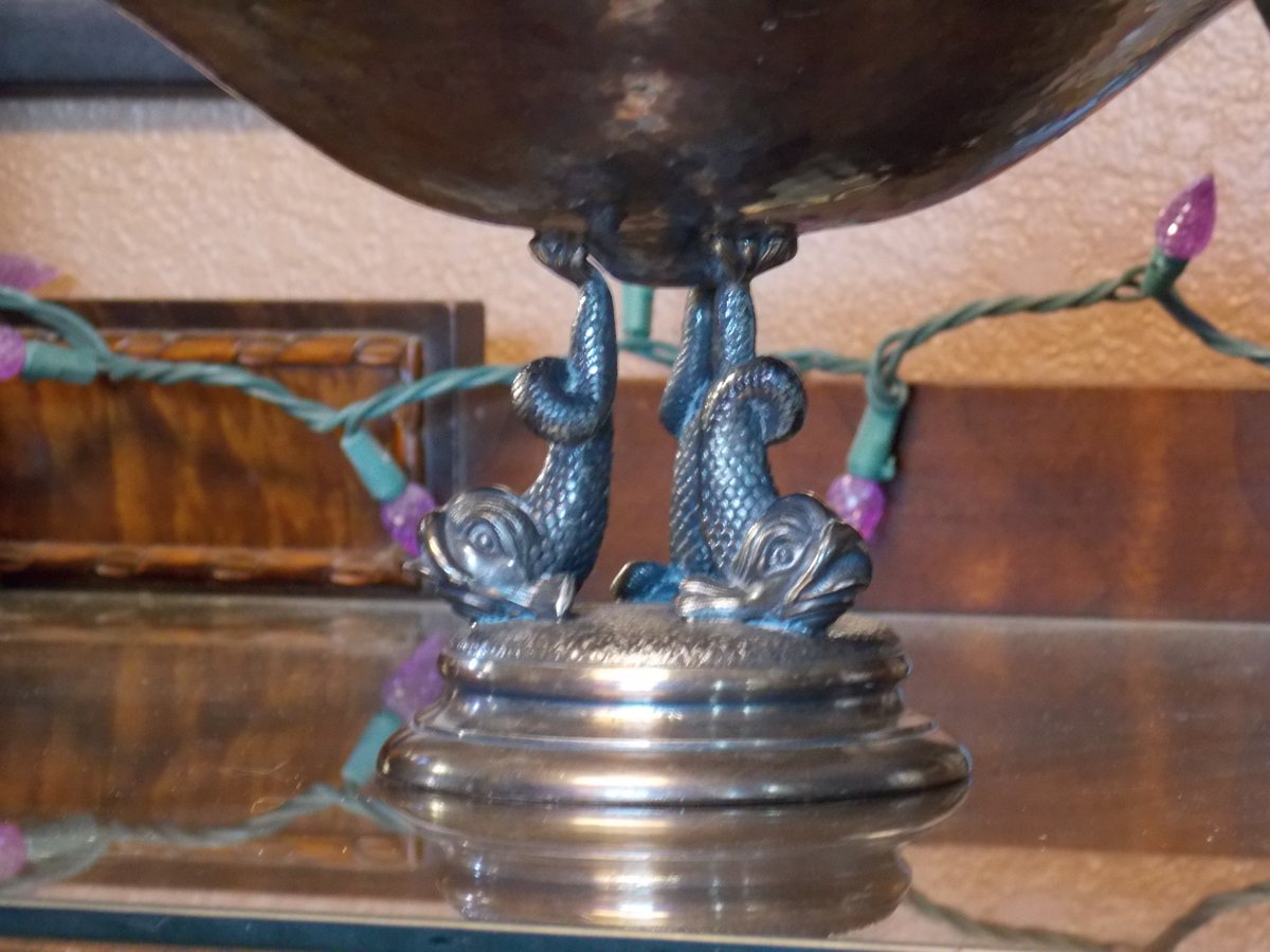 DannyFantod's tweet image. Silverplate flower bowl decorated with fanciful fish. 
#Vintage #Pickers #Antique