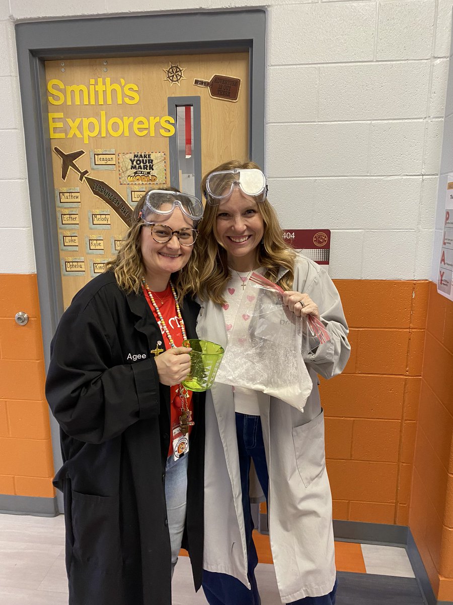 Mrs. Houchens tweet media