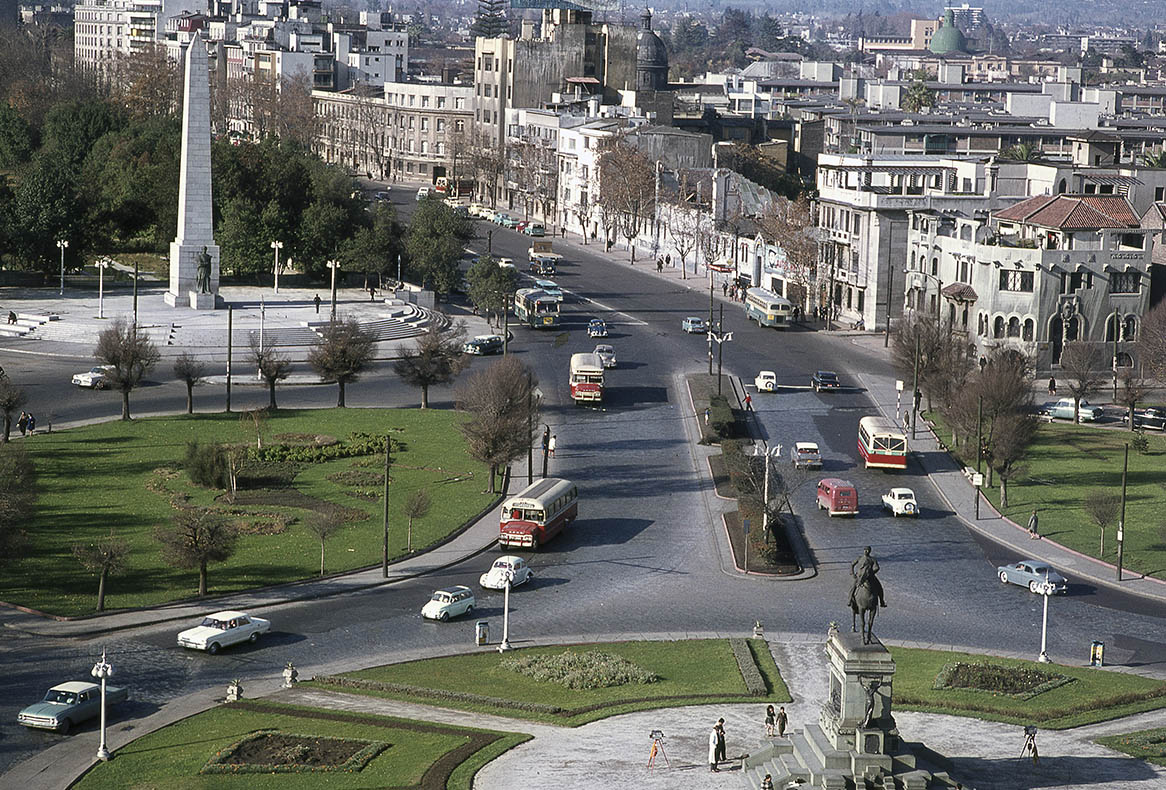 AestheticChile's tweet photo. Plaza Italia a mediados de la decada de 1960 https://t.co/FZgSln8M2w