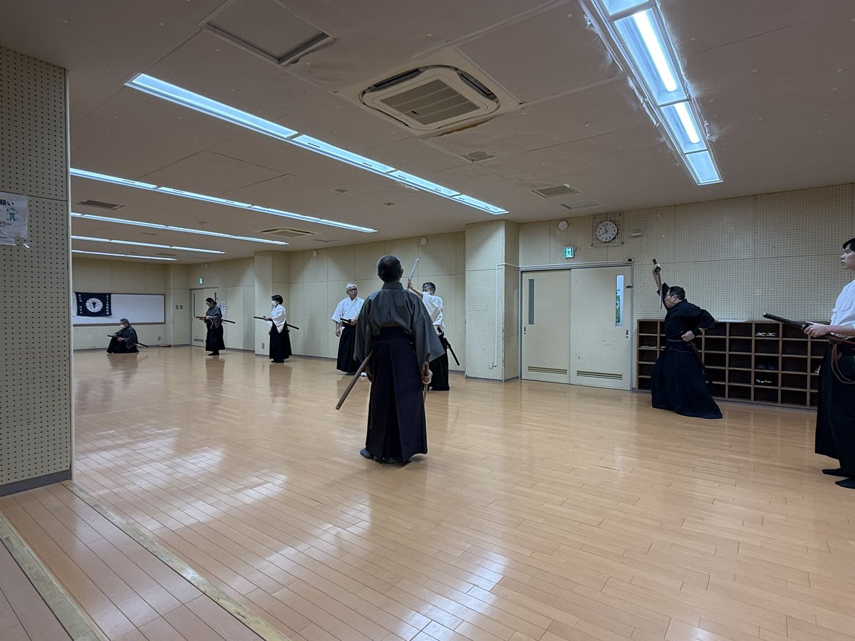 kidoukan's tweet photo. 2枚目は霞の研究かな
いい稽古ができました

#基道館 #真剣道 #居合 #居合道 #和泉 #泉州 #南大阪  #刀  #侍 https://t.co/7dojKuEMaJ