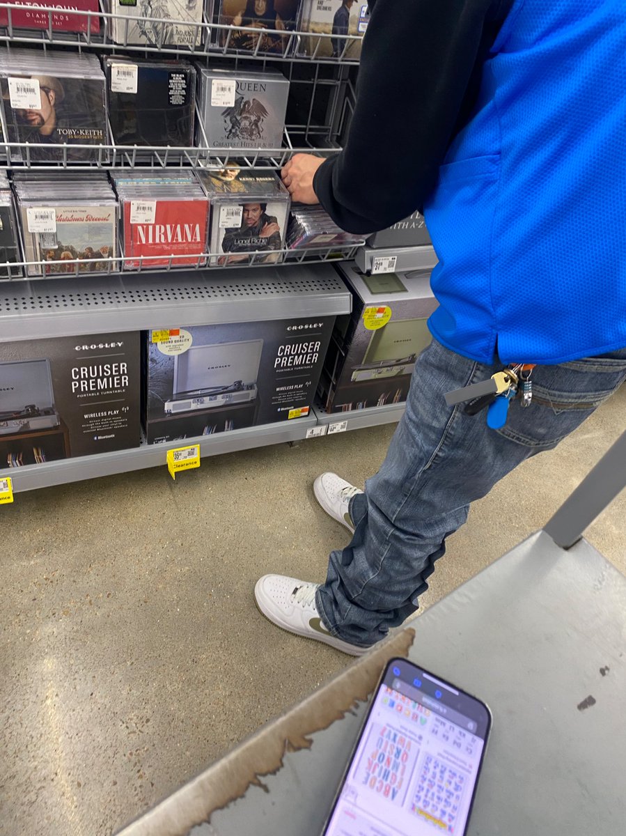 justincanartt's tweet image. fixing these CDs and my manager don’t know the alphabet 🤦😭