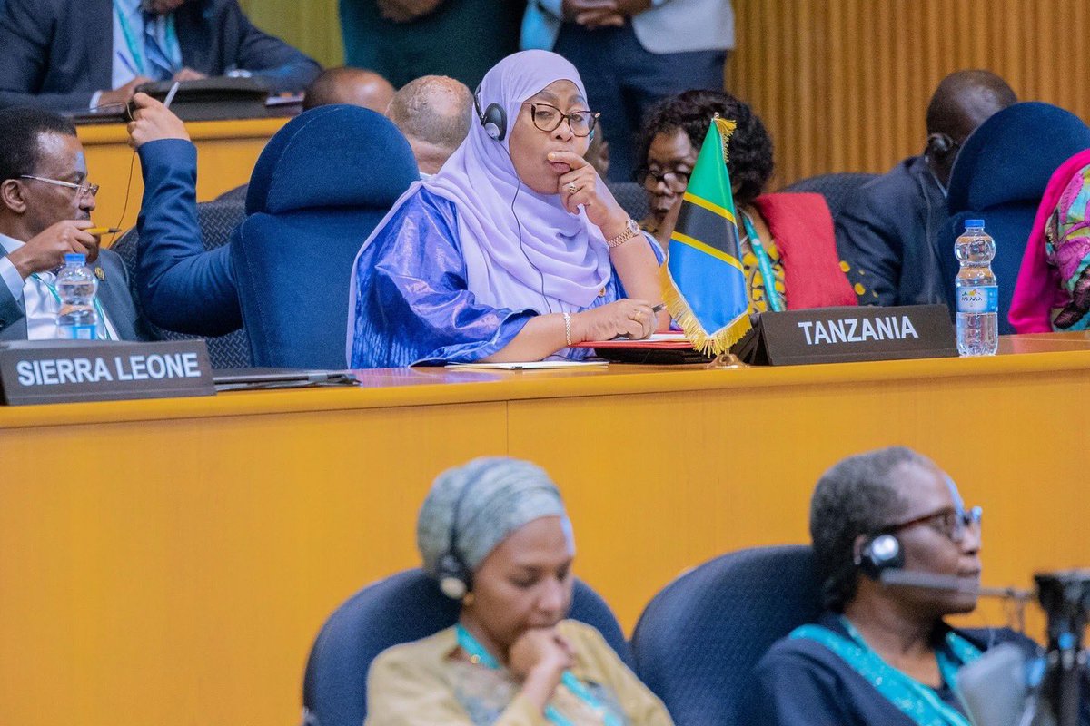 Rais wa Jamhuri ya Muungano wa Tanzania, Mhe. Dkt. Samia Suluhu Hassan akishiriki Mkutano wa Baraza la Amani na Usalama la Umoja wa Afrika (AUPSC) pamoja na viongozi kutoka nchi mbalimbali katika Makao Makuu wa Umoja wa Afrika (AU) Addis Ababa nchini Ethiopia tarehe 14 Februari,