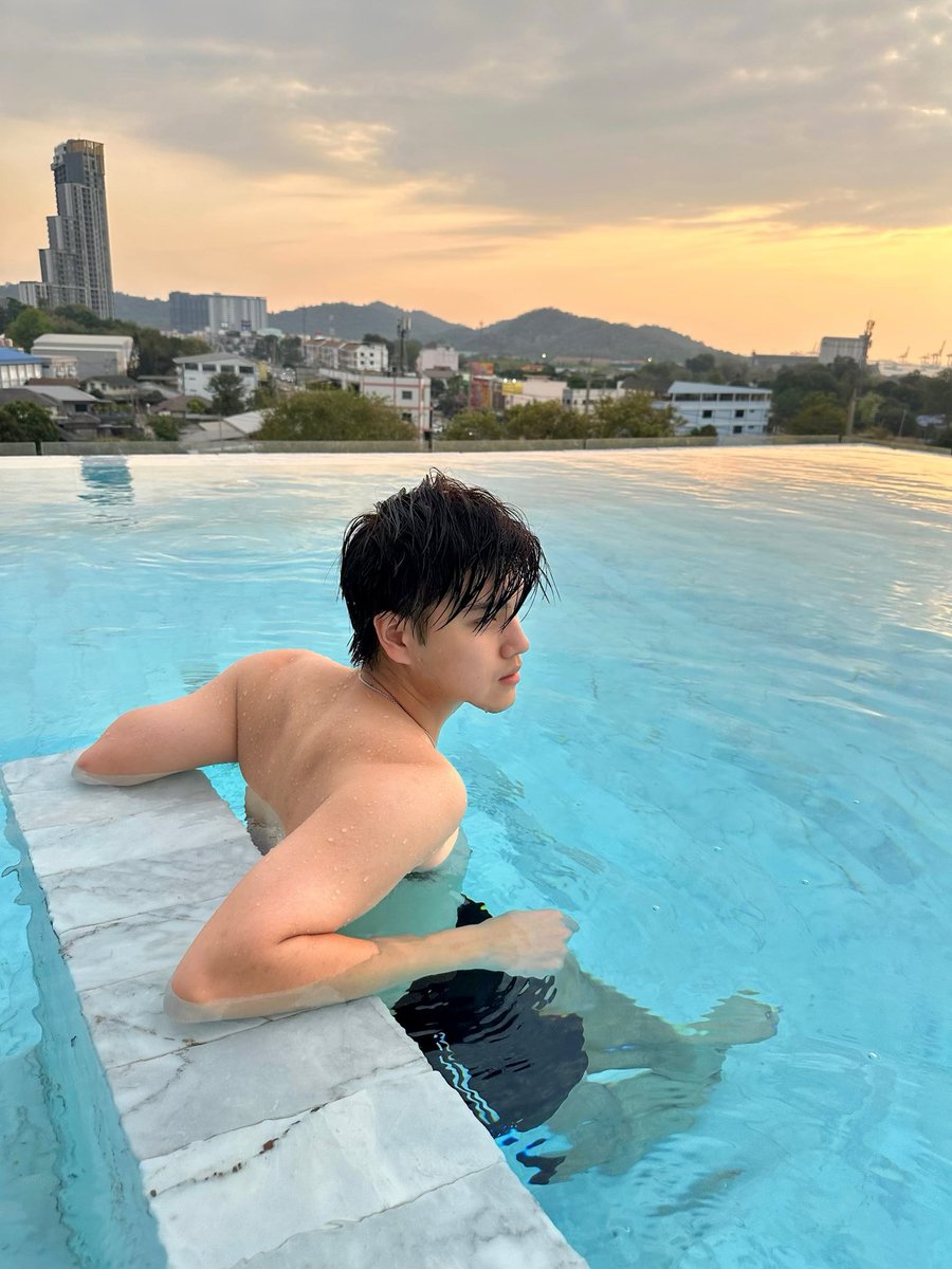 marcmc_mc's tweet photo. 🏊🏻‍♂️ #marcmc https://t.co/JEeLFMBrjb