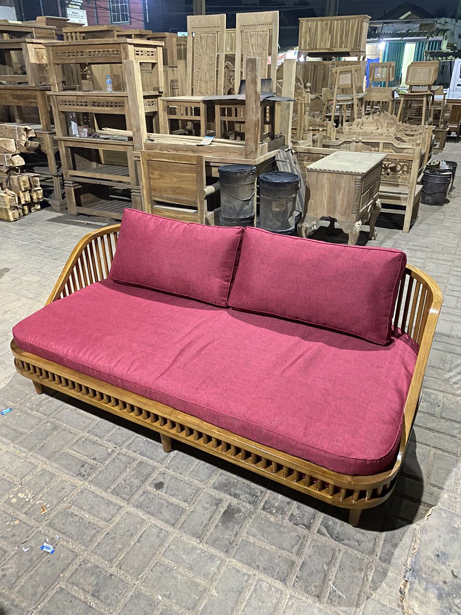 Wirosableengg's tweet image. Furniture Kayu Jati juga bisa mengikuti zaman kok, Sofa ini buktinya🤩 yuk gas order gaes😎
#sofajati #jati #furniturejati #japandi #minimalis #estetik