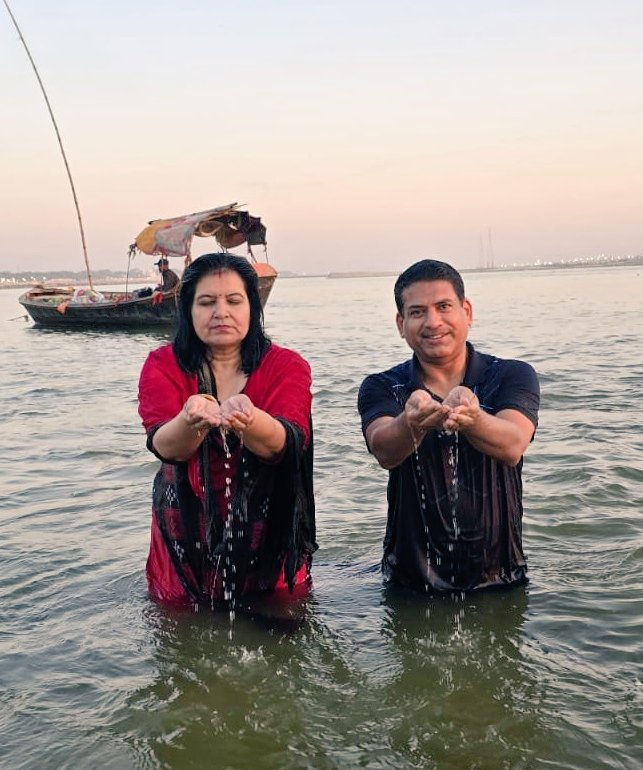 At MAHAKUMBH, Prayagraj , yesterday. 

The Divinity
The Serenity
The Purity
The Expanse

For All that has been- THANKS.
For All that shall be -   YES !